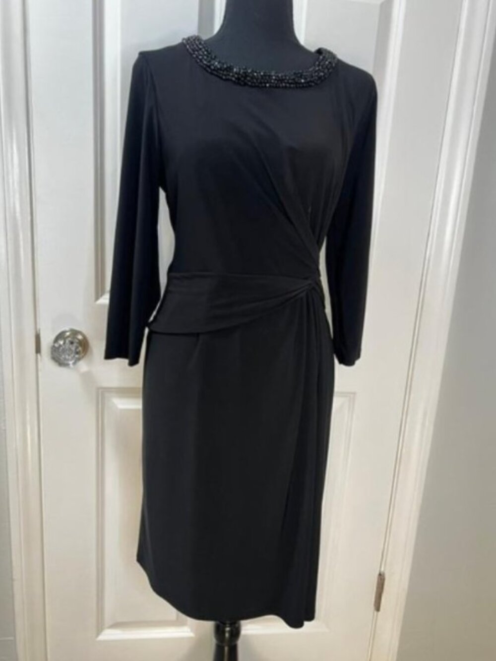 Anne Klein Beaded Neckline Front Knotted Sheath Dress in Black – Size 12 Petite